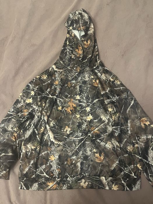 продам толстовку с принтом камуфляжным