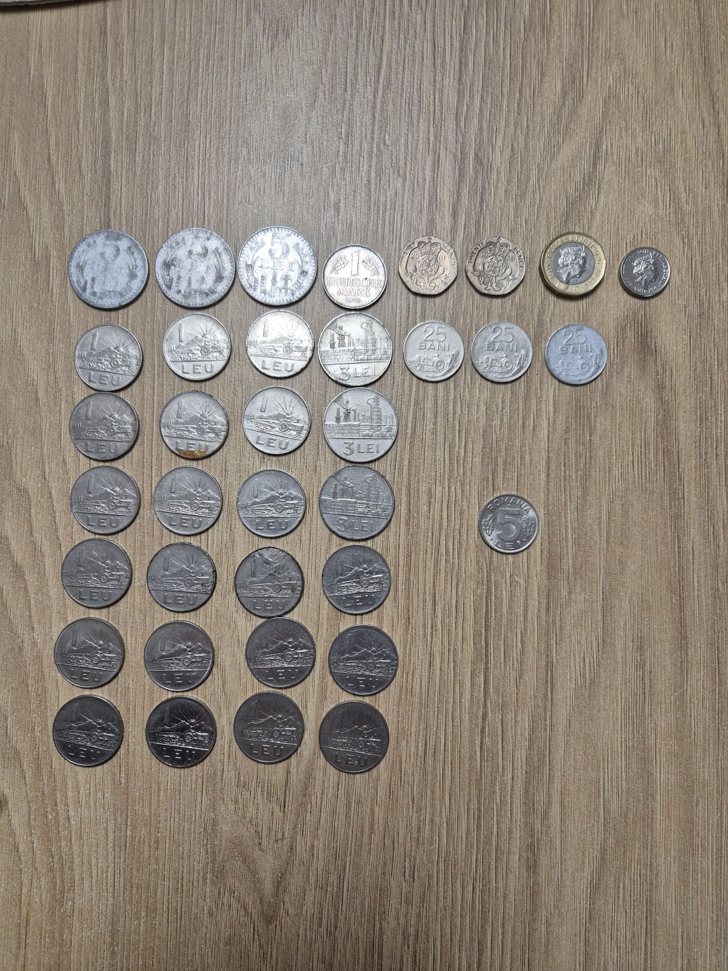Monede vechi 1 leu 3 lei 5 lei 25 bani etc.