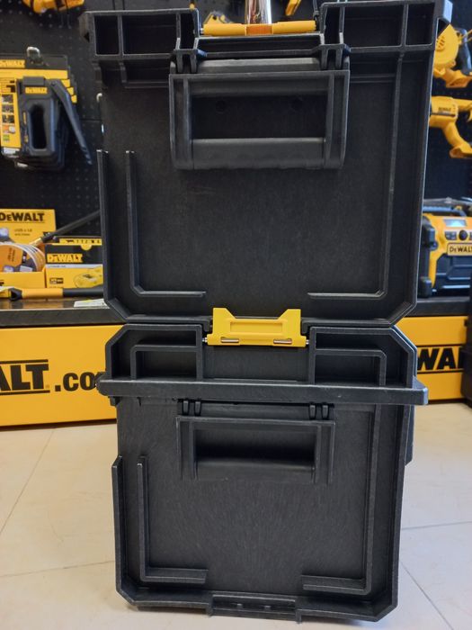 Куфари Dewalt DS300 и Отворен