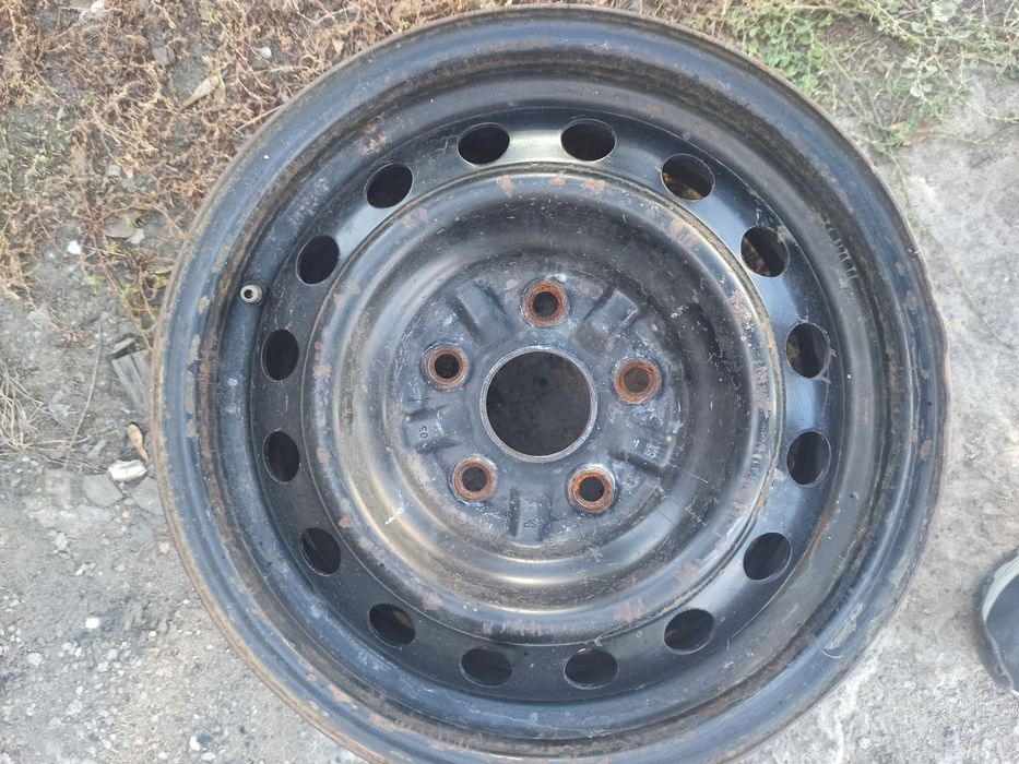 Диски от таеты стояли на автомашине Камри 30