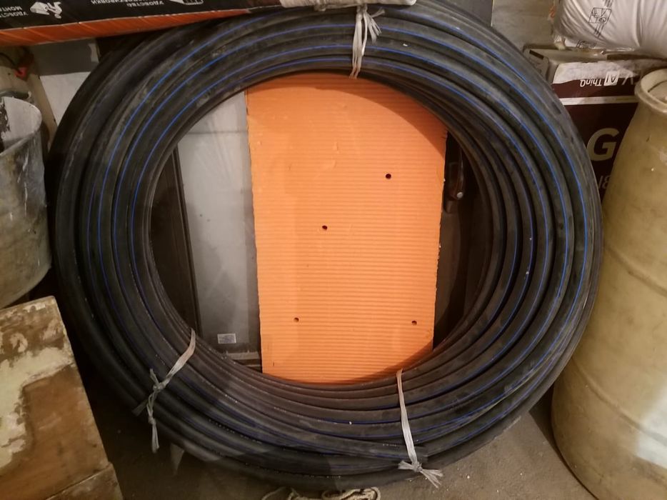 Полийтеленовая труба 100метров диаметр 25