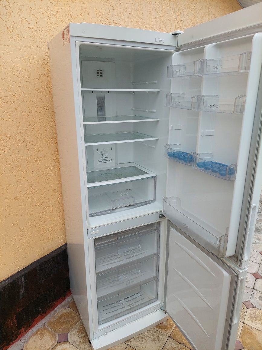 Холодильника Продам. LG