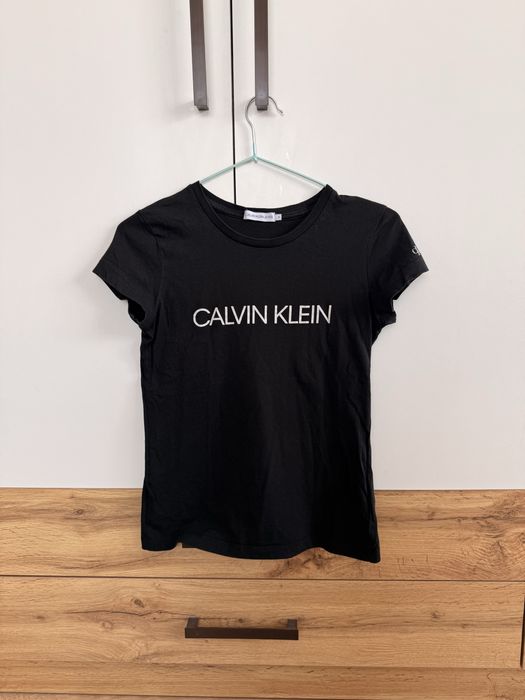 Дамски дрехи GUESS, Calvin klein, nike, bershka