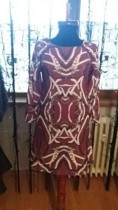 Rochie colorata grena