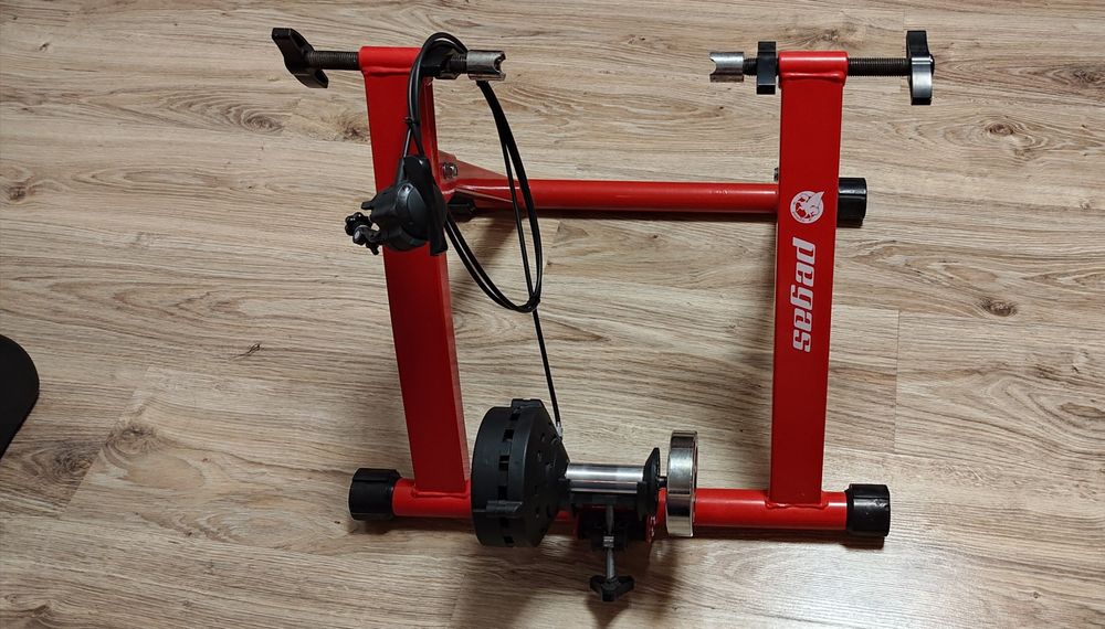 Home trainer Pegas pentru antrenamente ciclism la interior