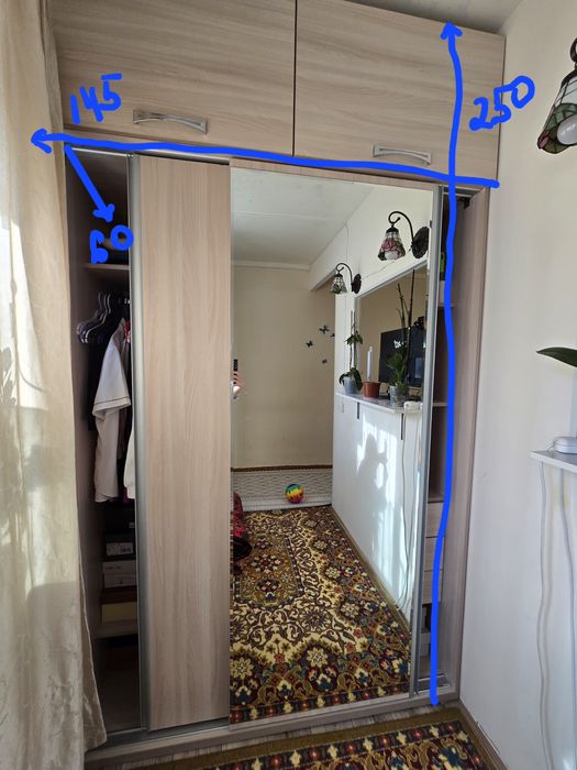 Шкаф для вещей в спальню