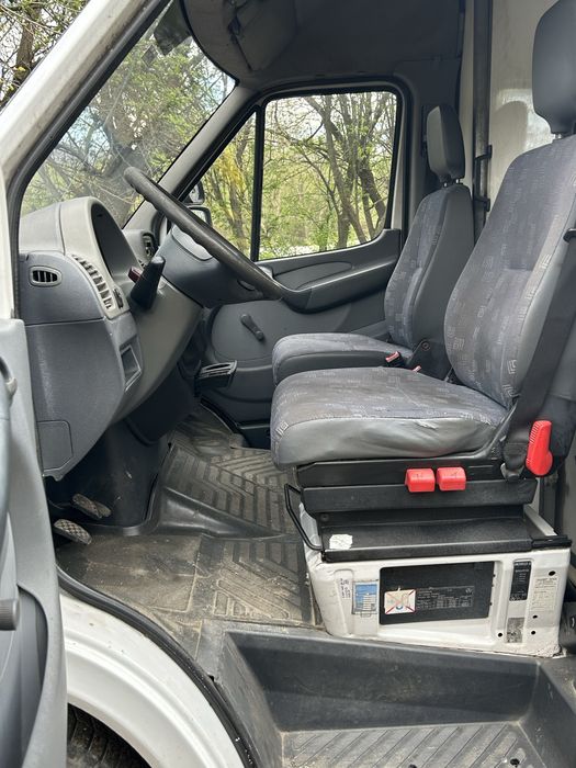Mercedes Sprinter 208