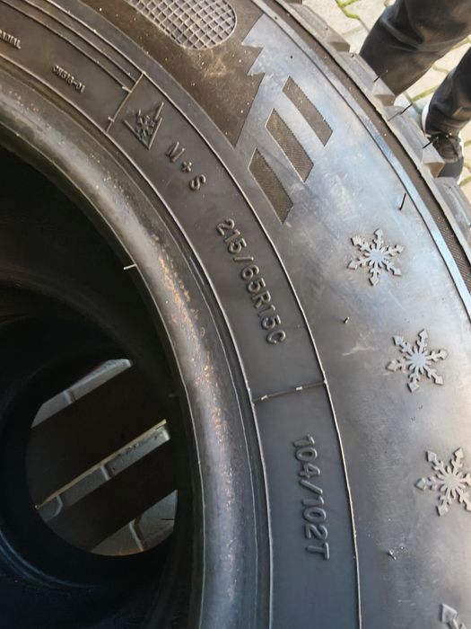 Anvelope M+S 215 65 15c