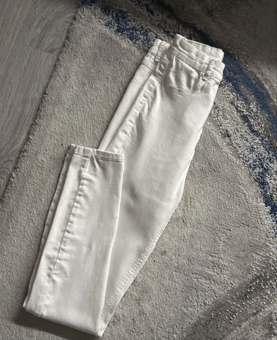 Blugi albi skinny dama