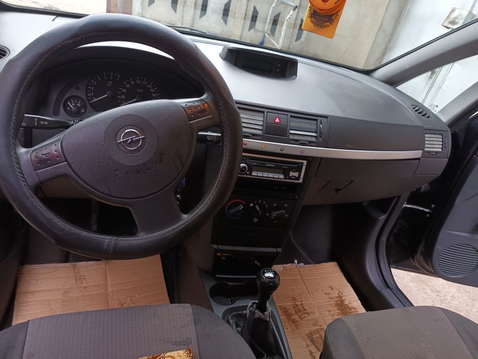 Vând Opel meriva