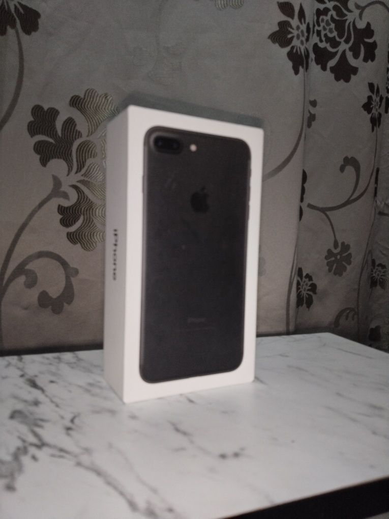 iPhone 7 plus Black 128гб