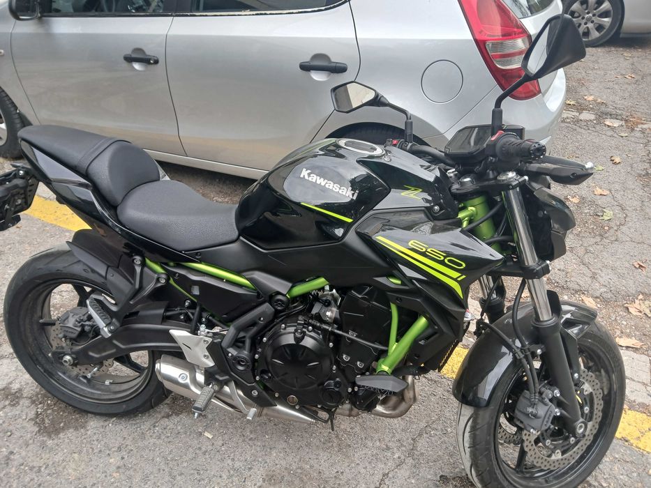 Мотоциклет Kawasaki Z650