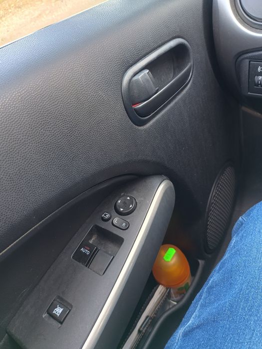 Vând autoturism Mazda 2