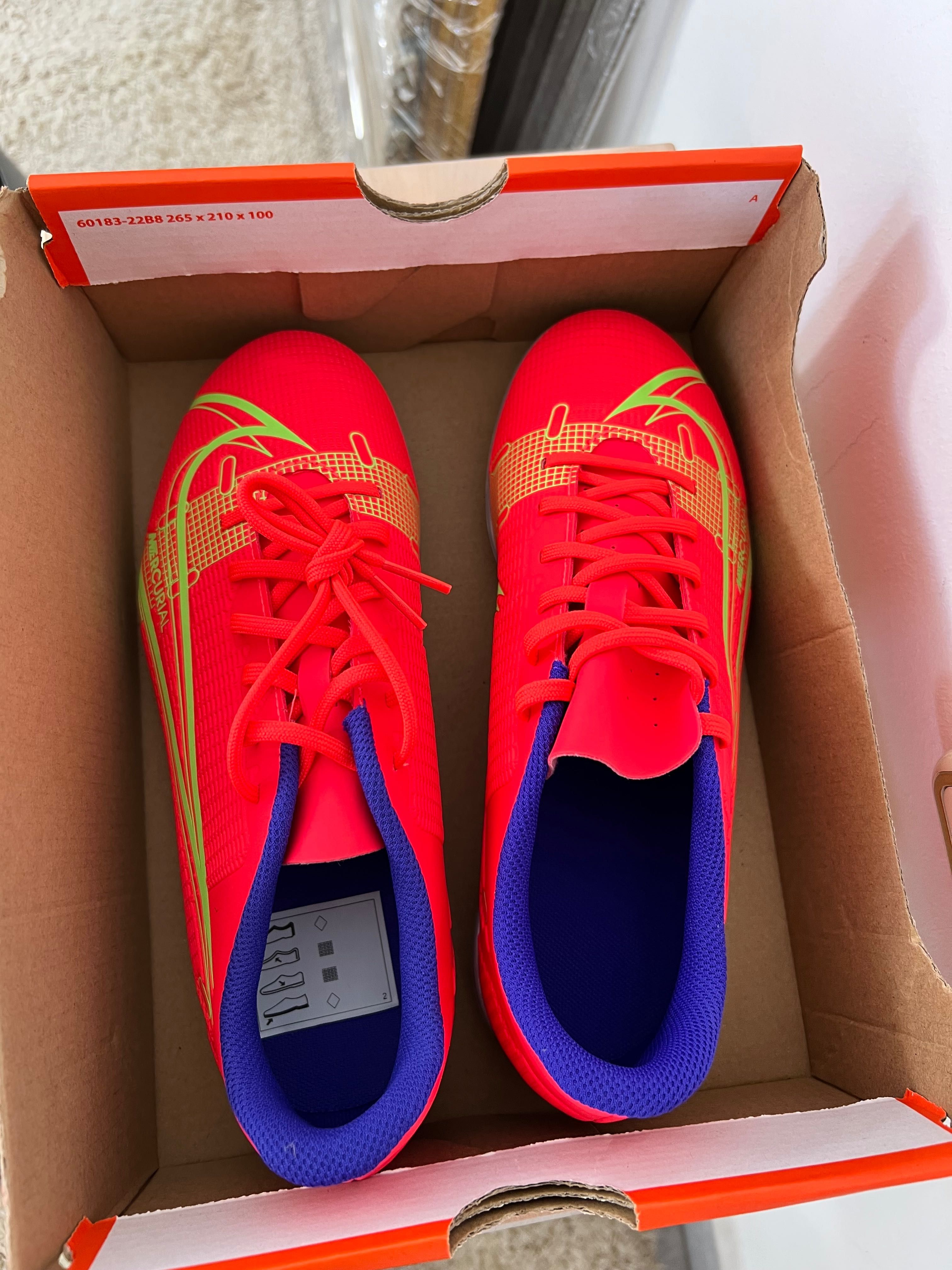 Nike - Футболни обувки 38.5номер 24см