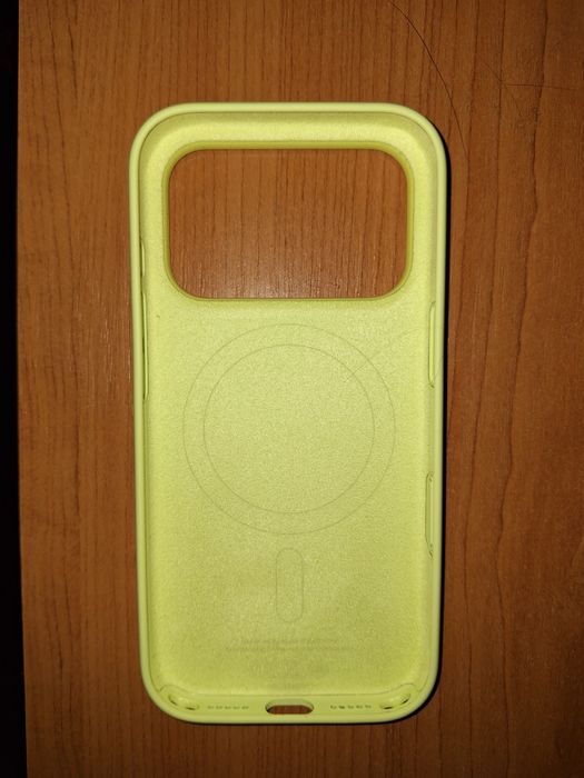 Husa iPhone 17Pro Neon Yellow