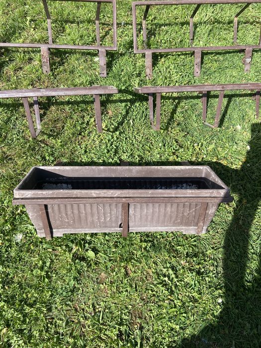 Suport pentru flori din fier forjat