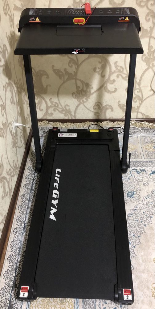 Беговая дорожка Life GYM LGM111