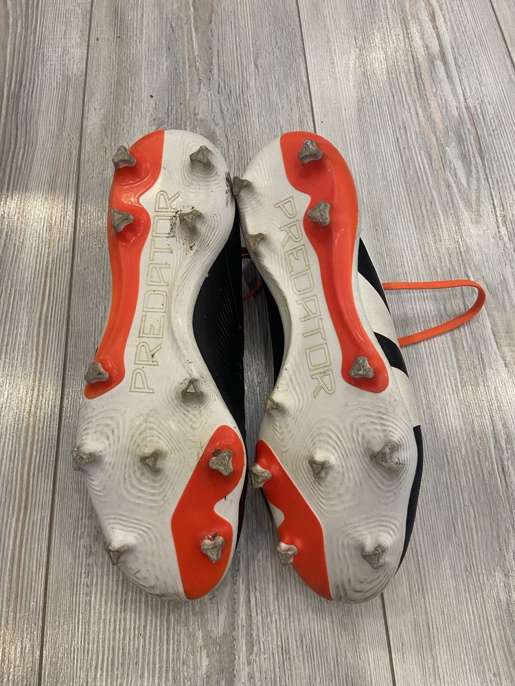 Бутонки Adidas Predator