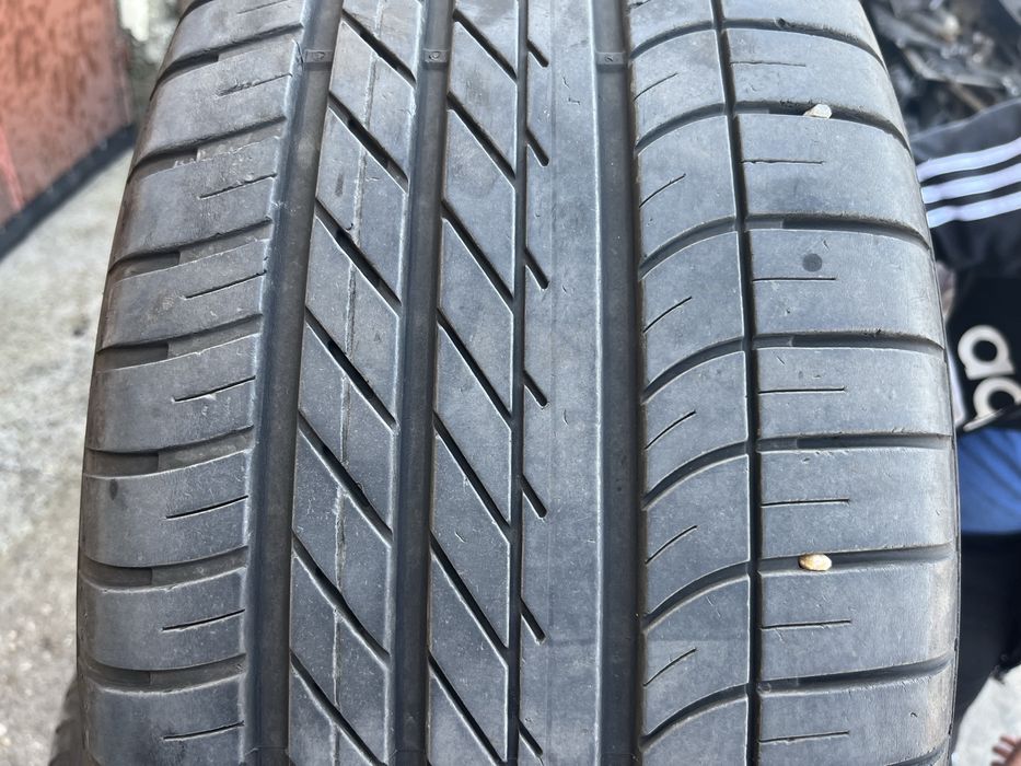 Гуми      Goodyear 255/50/19.