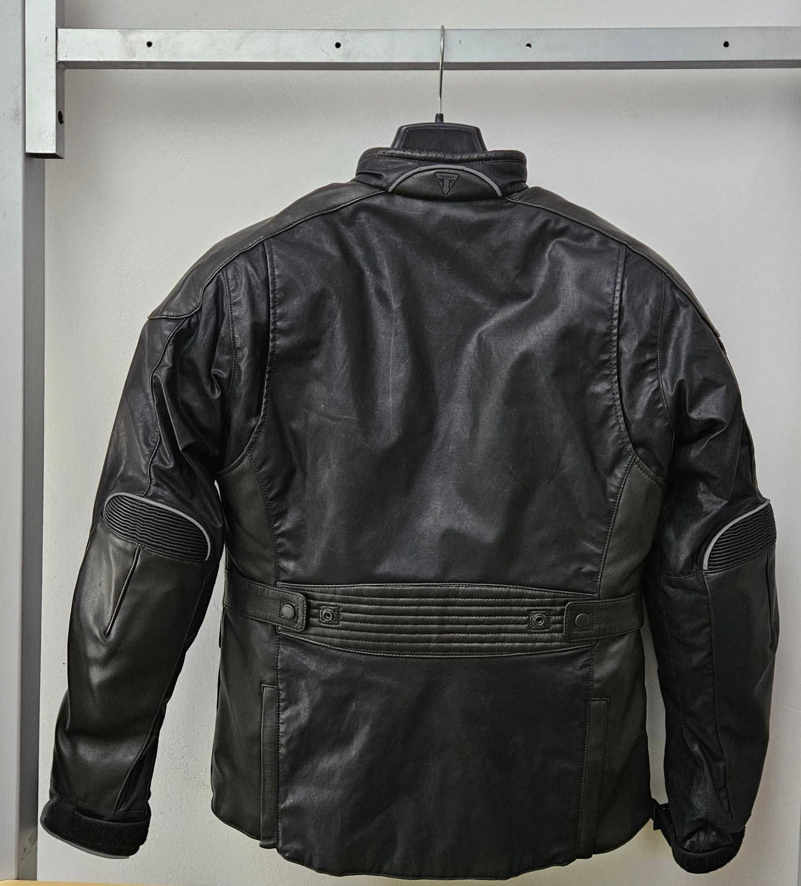 НОВО дамско кожено мото яке TRIUMPH Размер: XS