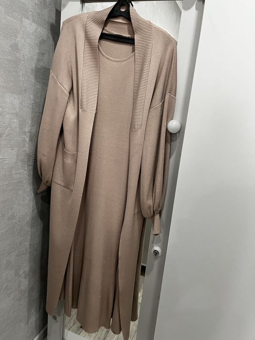 Продам теплую двойку кардиган-платье