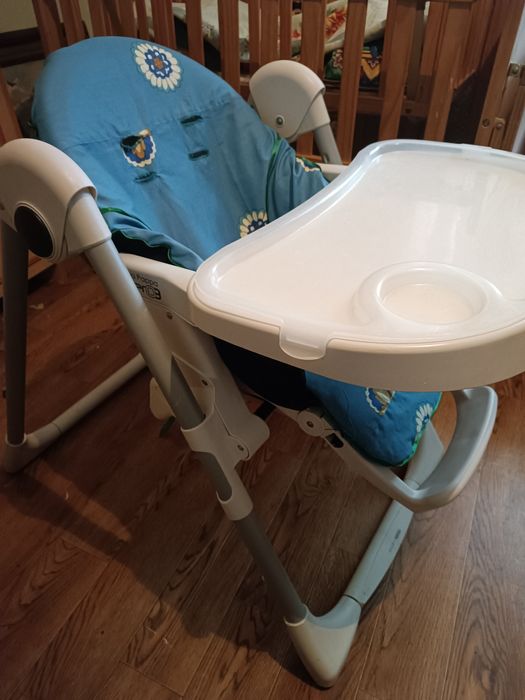 Стульчик малышу для еды и сна