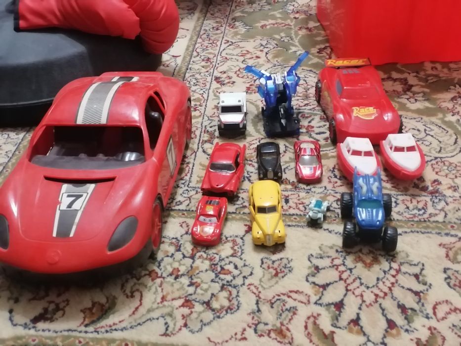 Игрушки разные в хорошем состоянии