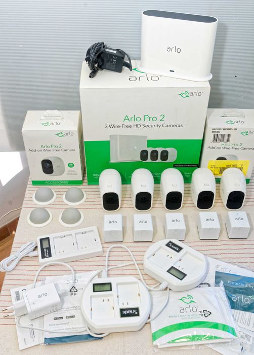 Vand sistem de supraveghere Arlo Pro2