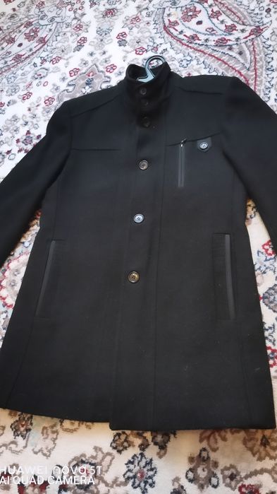 Продам фирменное мужское пальто