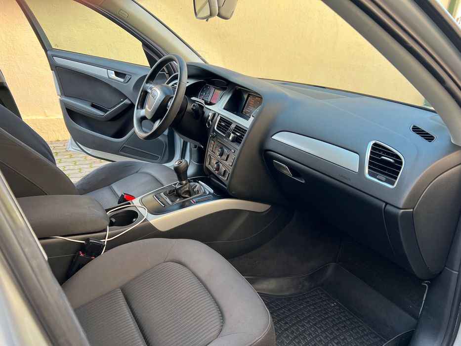 Vând Audi A4, an 2010. Unic proprietar