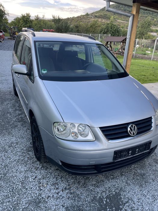 Vw Touran 7 locuri
