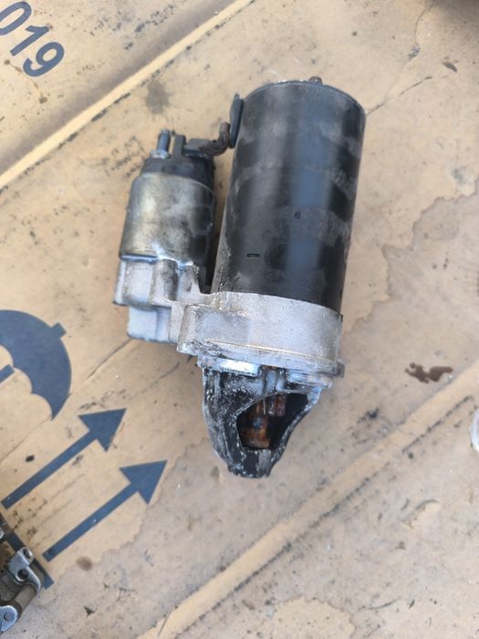 Стартер  Bmw бмв е90 е92 е92