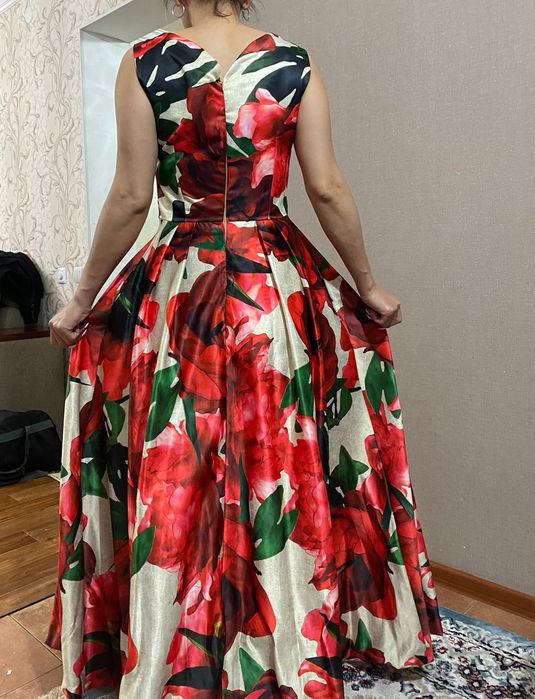 Продам роскошное платье!