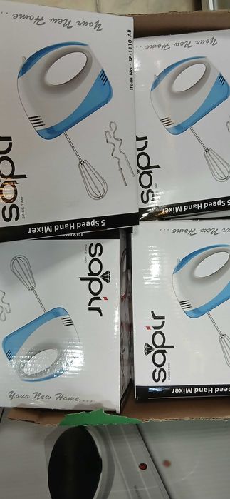 Домакински миксер с 2 комплекта бъркалки