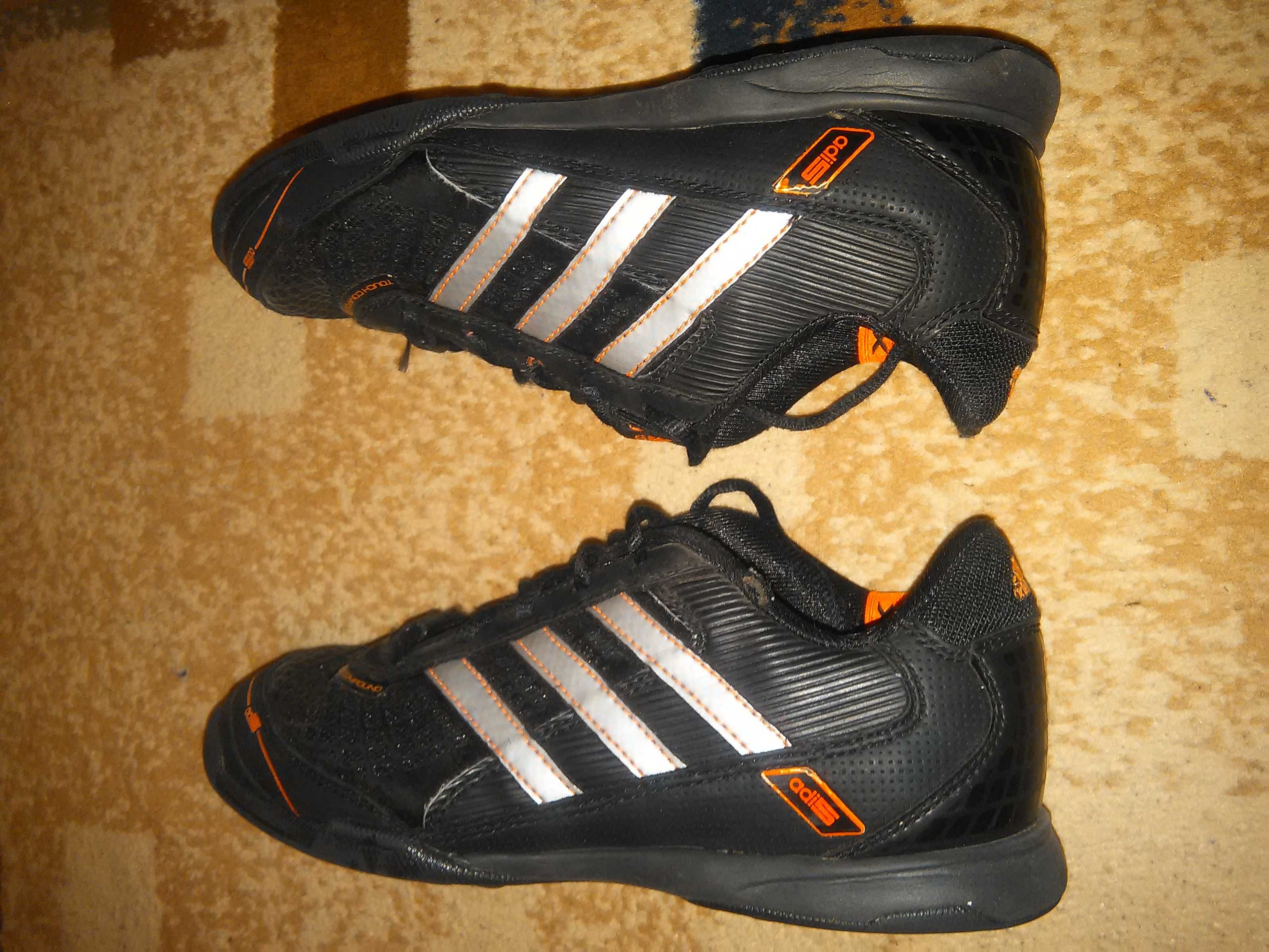 Футболни обувки Адидас Adidas  35 1/2