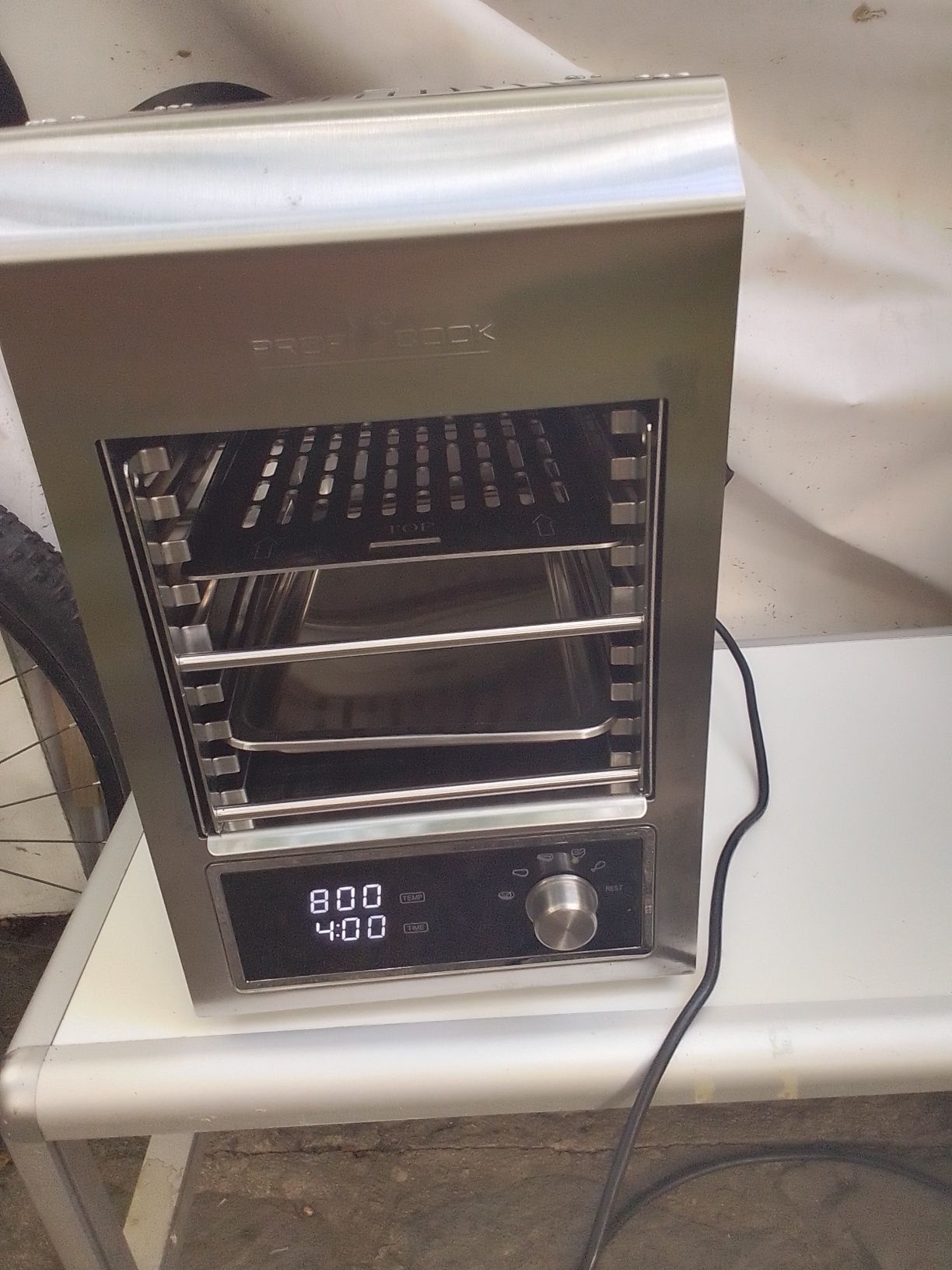Vând grătar electric pt vită