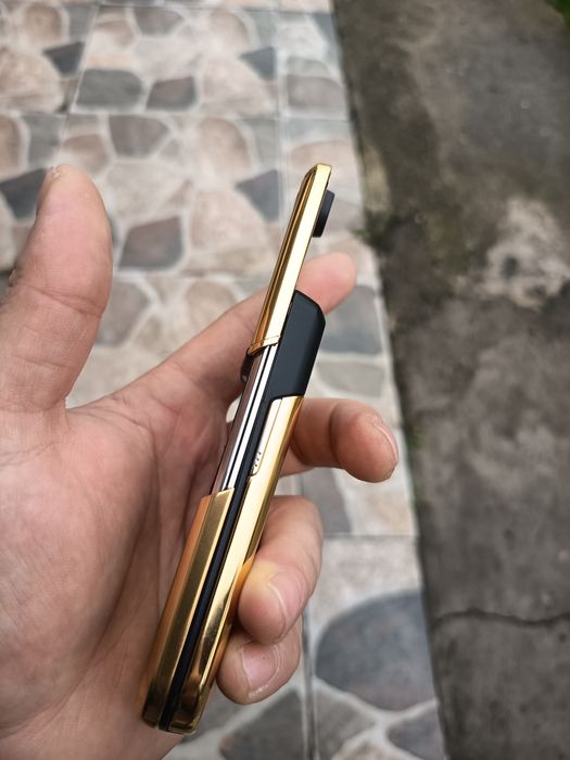 Nokia 8800 Classic Gold