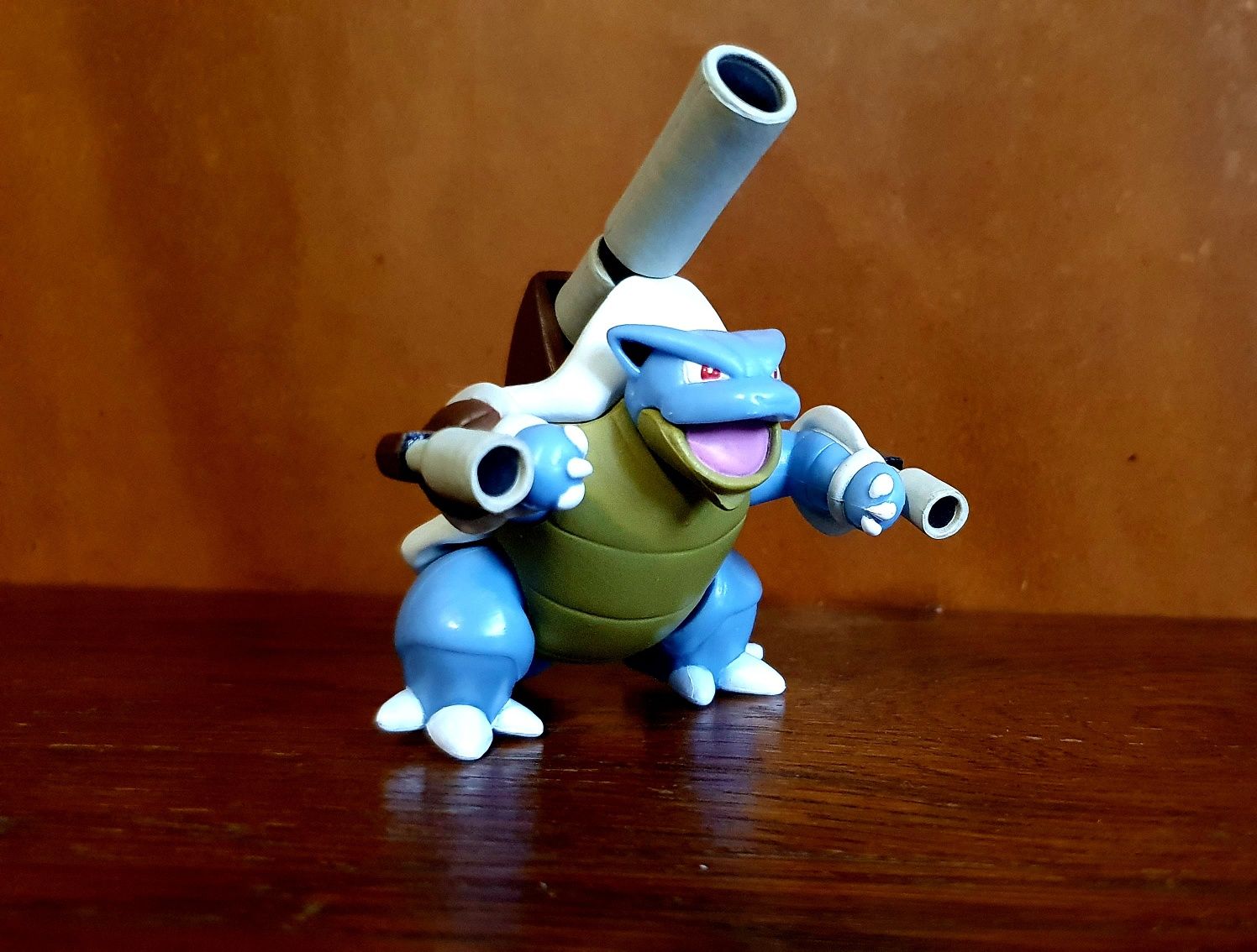 Figurine Pokemon: Blastoise, Charizard și Blastoise