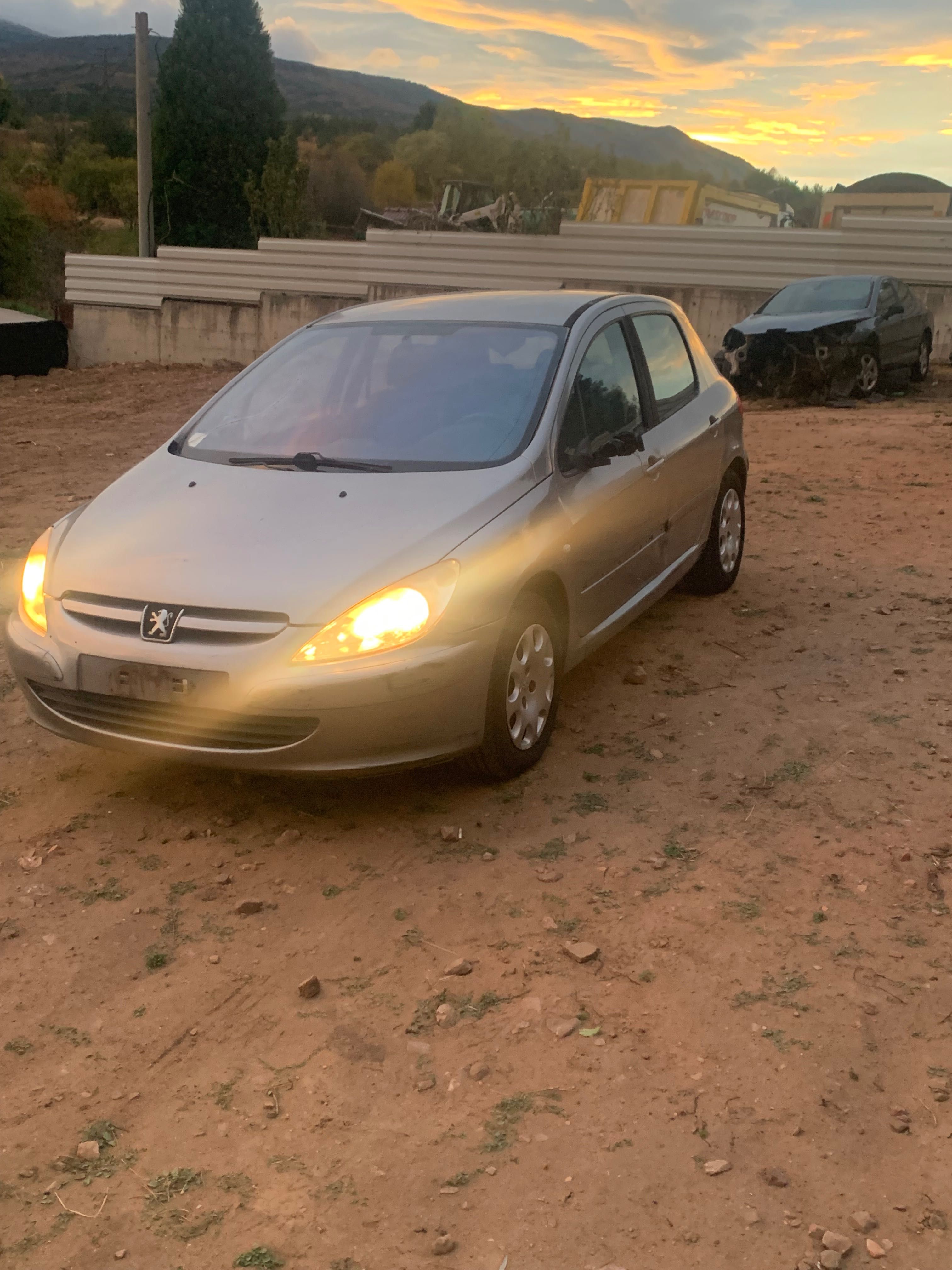 Peugeot 307 1.6i 109кс 2003г