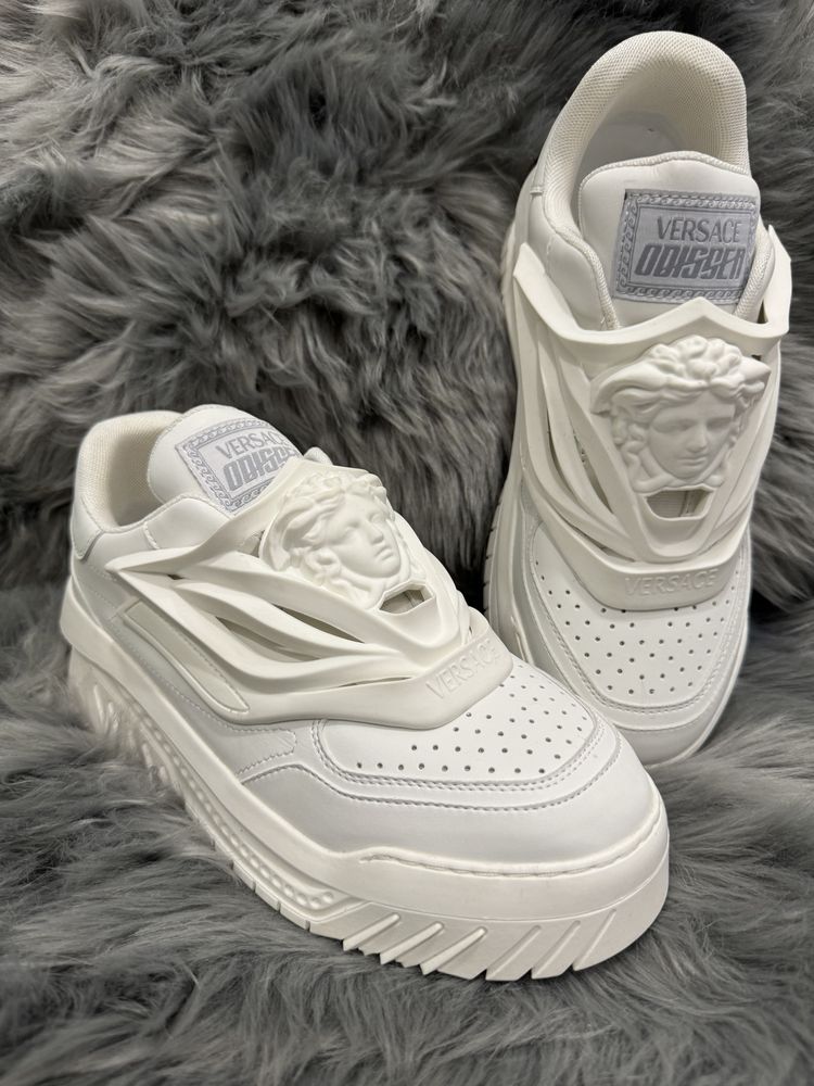 38-45 Versace Odissea White