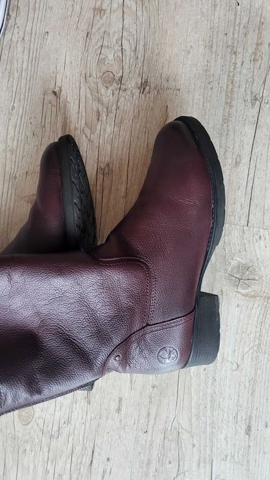 Продавам нови маркови  маратонки и ботуши