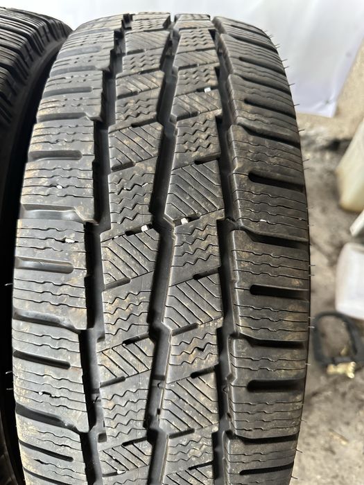 215/65/16c за бус Michelin dot22