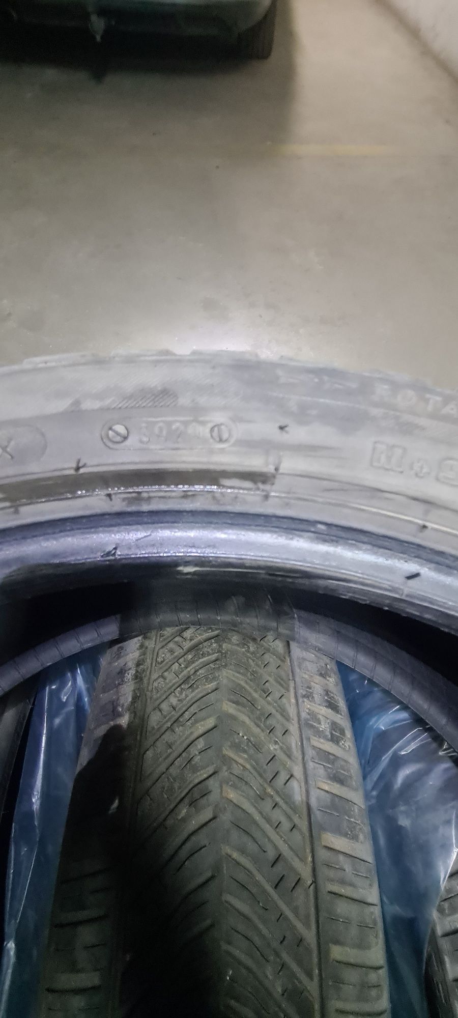 Гуми 225х45х17 всесезонни