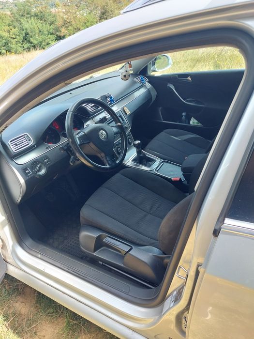 Vindem vw b6 1.4 tsi model 2009