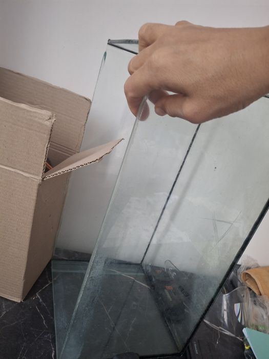 Продам аквариум небольшой