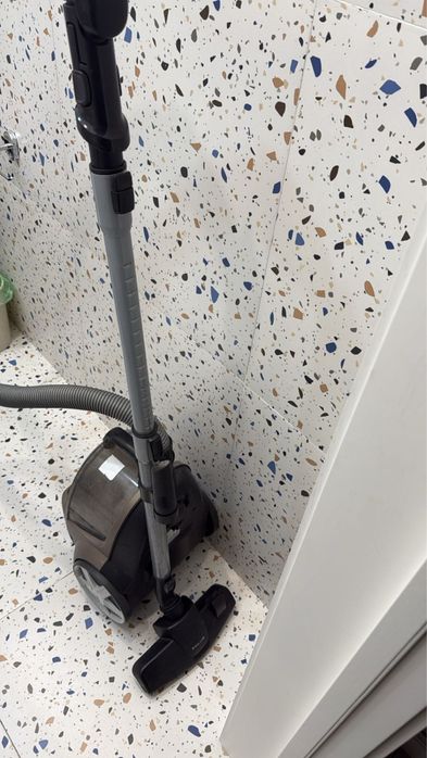 Продам хороший пылесос