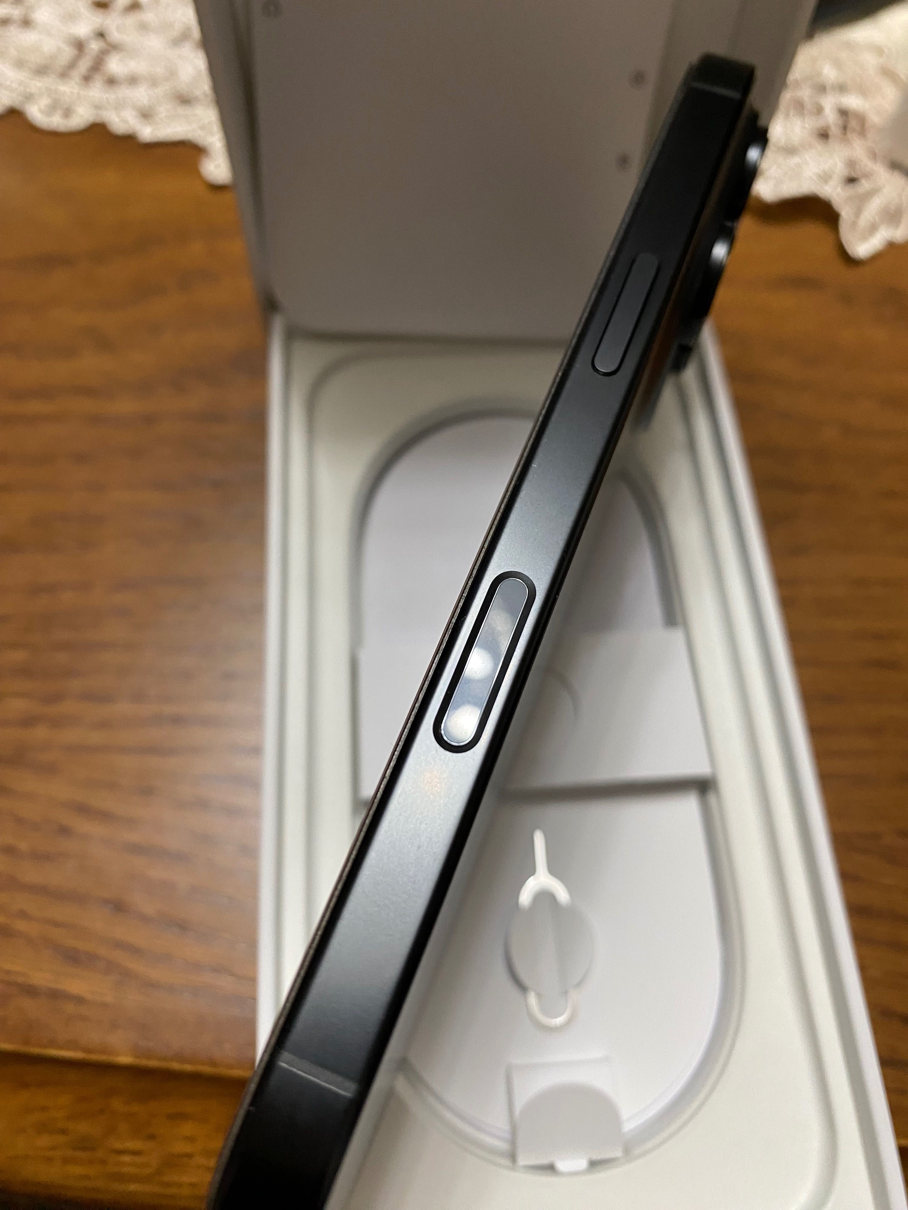iPhone 16 pro 512GB black titanium