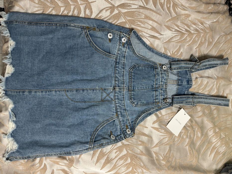 Джинсовые юбки,шорты,комбинезоны все по 3000тг