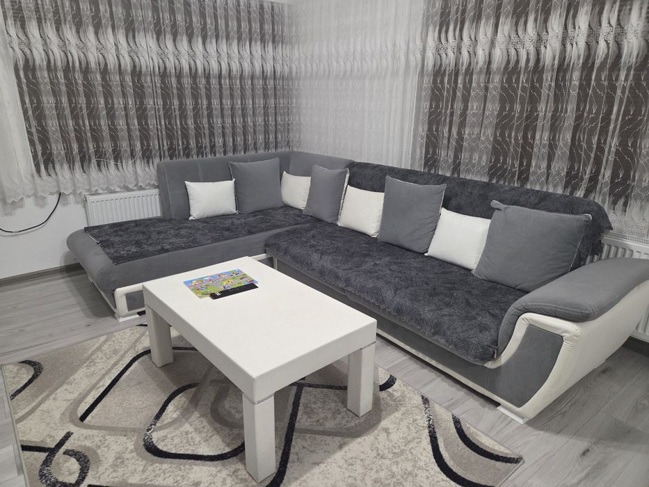 Комплект ъглов диван маса и килим