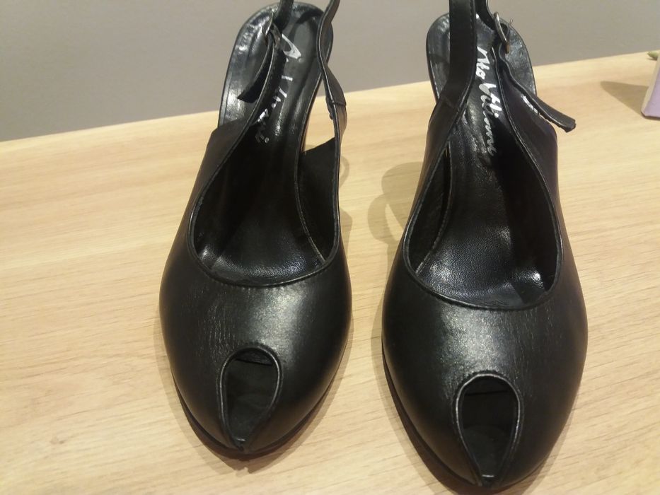 Дамски летни кожени обувки